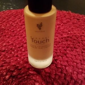 Mineral touch liquid foundation